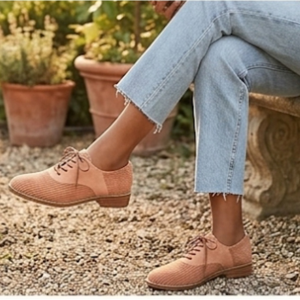 Anthropologie Blush Pink Corduroy Oxford Loafers Spain Sz 39 US 8.5